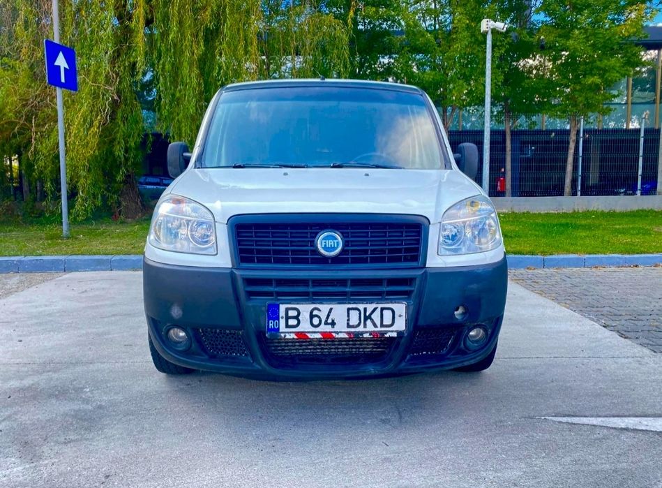 Vând fiat doblo maxi