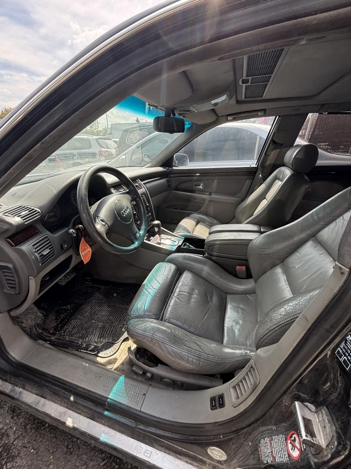 Ауди S8 360hp. Цял