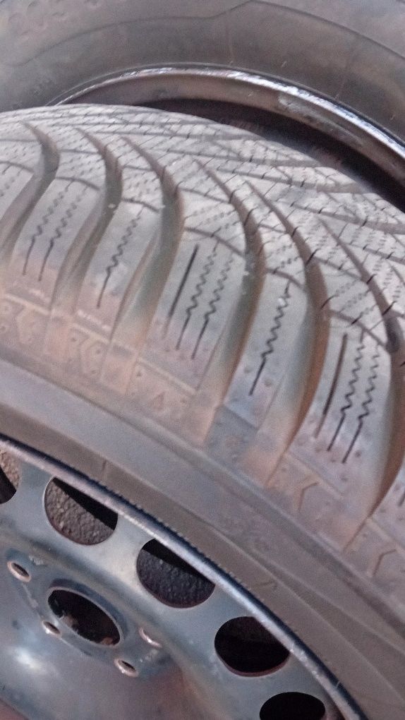 Jante vw 5x112 16 anvelope 205 55 16 foarte bune 7-8mm