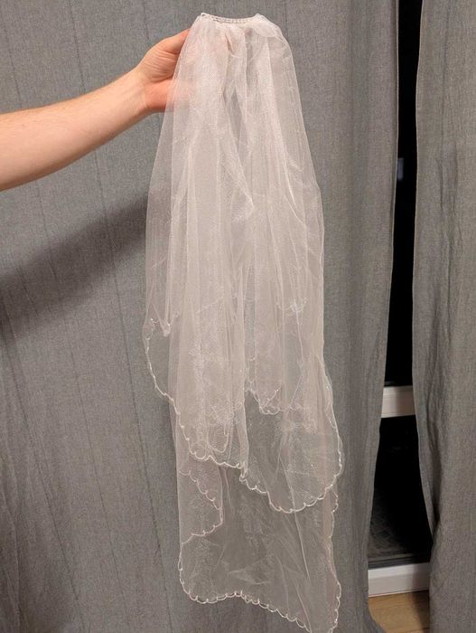 Чисто нова сватбена рокля