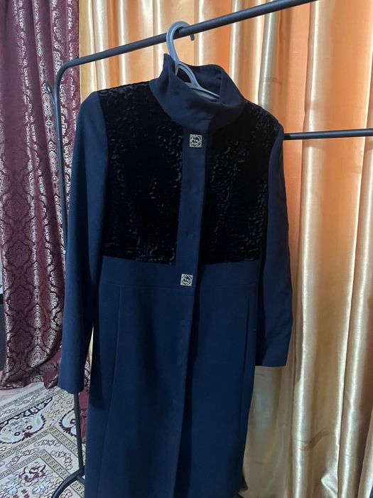 Продам верхную одежду