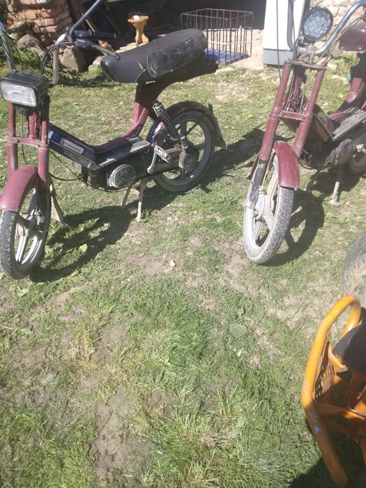 Vând două Mopede bravo