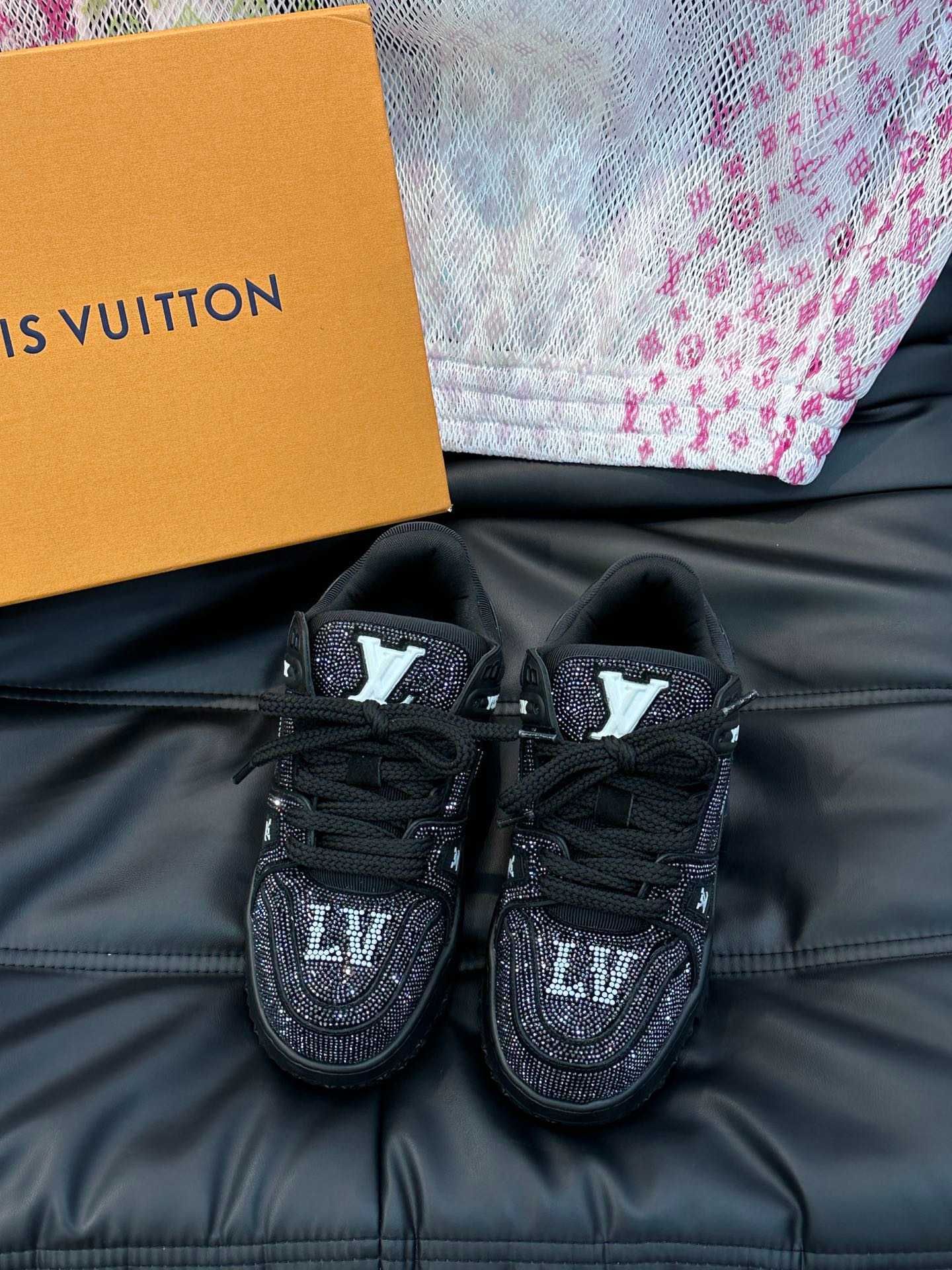 Adidasi Louis Vuitton Maxi Crystal Trainers - Premium