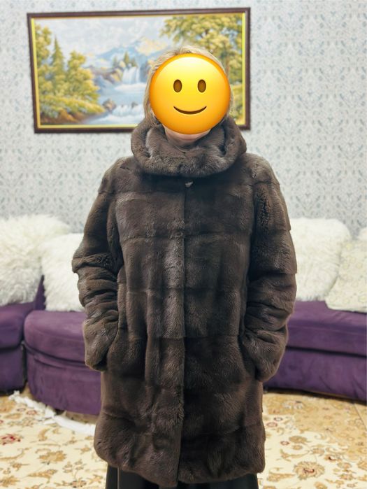 Шуба норковая цвет капучино, разм. 48/50, капюшон, канадская норка,