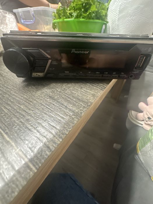 Vând pioneer si telecomenzi