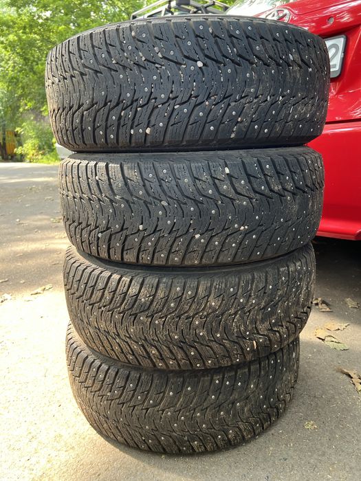 Зимняя резина комплект шипы шины с шипами 205/55/16 абсолютно новая