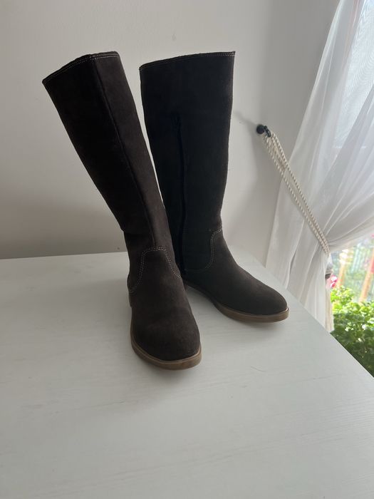 Cizme lungi din piele intoarsa