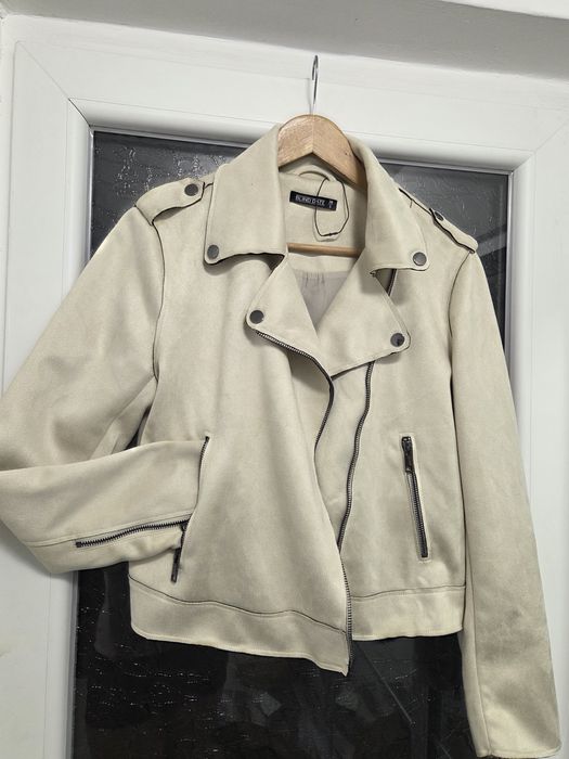 Geaca piele întoarsă