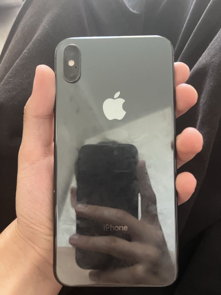 iPhone xs max 64гб