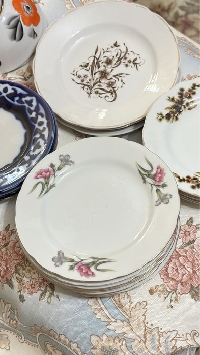 Посуда тарелки и косушки