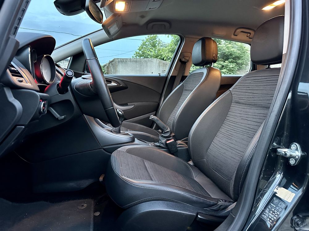 Opel Astra J • 2015 • 1.6 Diesel • Euro 6 • Manual