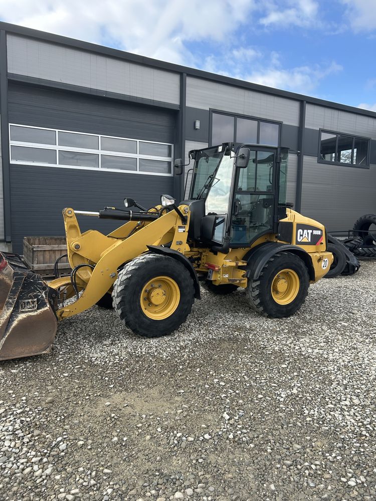 Incarcator frontal Caterpillar 908H2