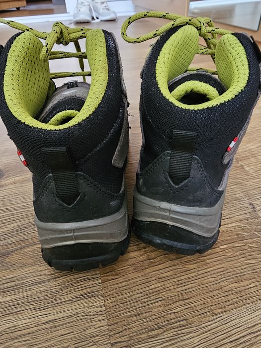 Туристически обувки