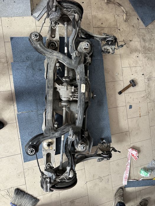 Punte spate mercedes glb