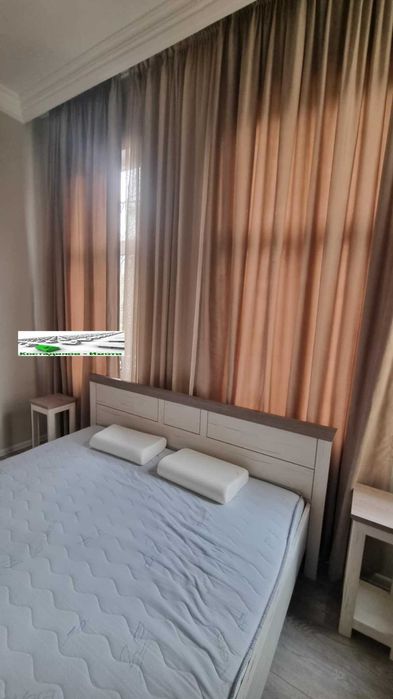 Дава се под наем Етаж от къща в Пловдив, Център - 90 кв.м за 918 € - Снимка #4
