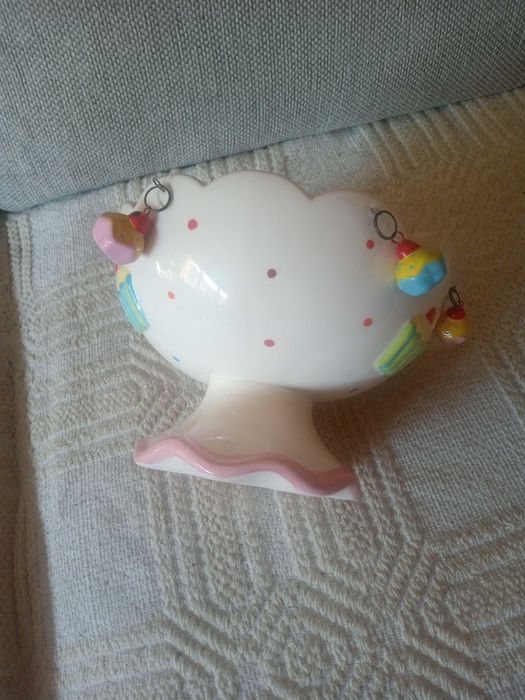 БОНБОНИЕРА  с декорация от мъфини