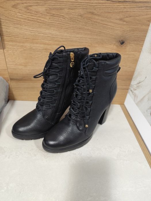 Дамски кожени боти