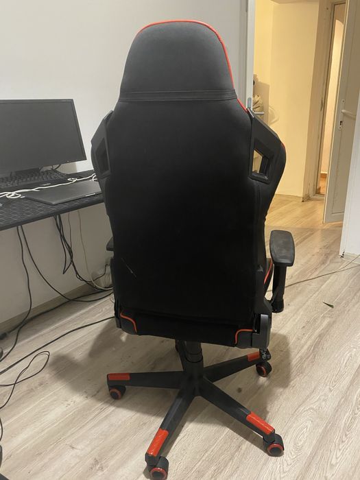 Vand Scaun Gaming MYRIA MG7421, negru-rosu