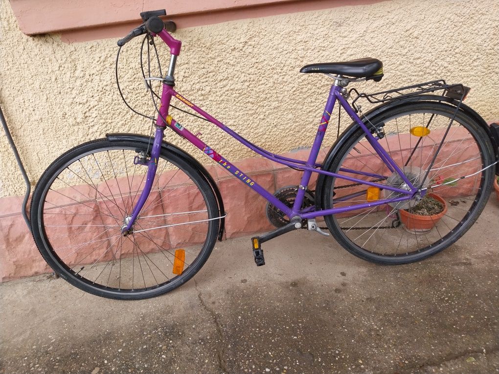 Bicicleta cu roti de 28 inch , in stare foarte buna