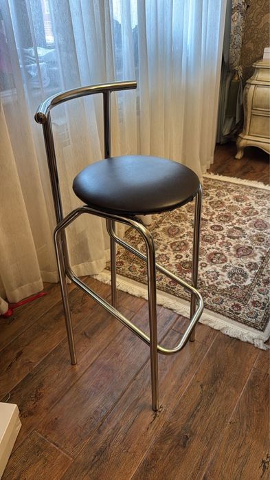 Барный стул новый