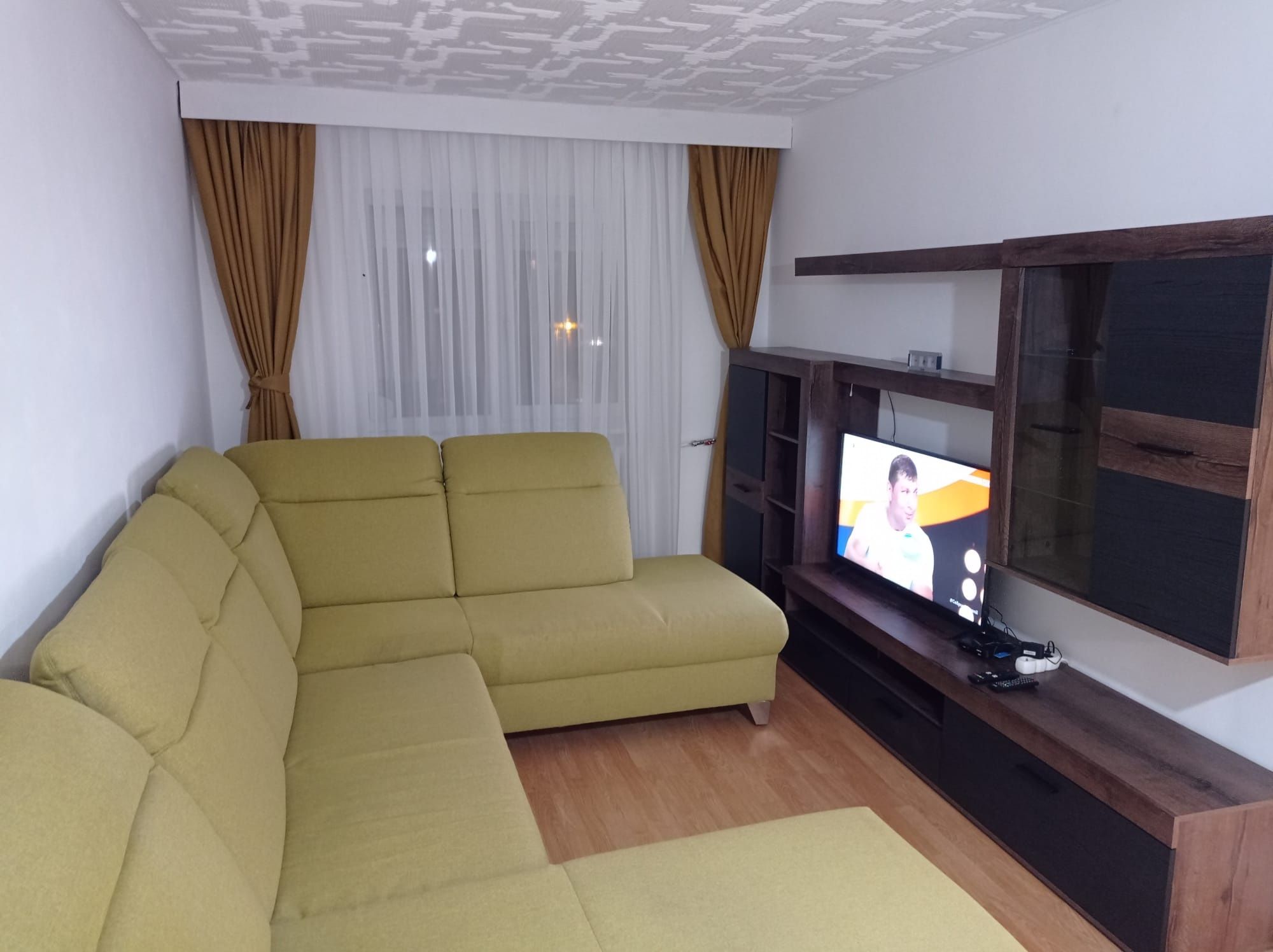 Vand sau schimb apartamenr 3 camere tip Q