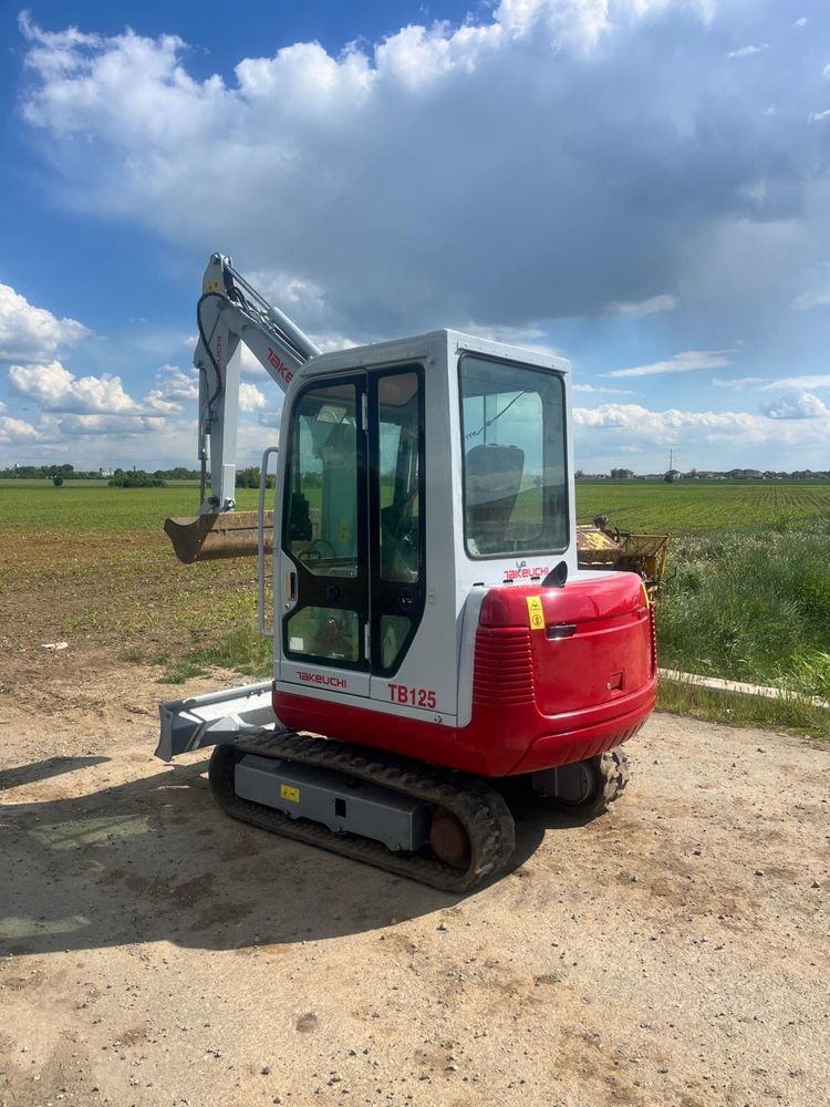Miniexcavator takeuchi TB 125 ,2.8 t