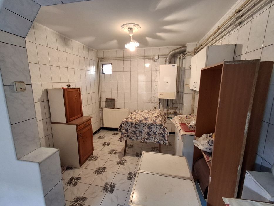 Casa cartier Sălaj, sector 5.