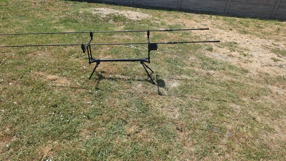 Vând pereche de lansete Anaconda 3 lbs si 3.25 lbs !!oferta!!