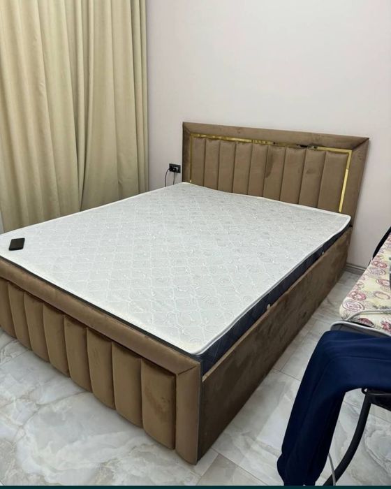 Spalni Kravat Krovat Кровать