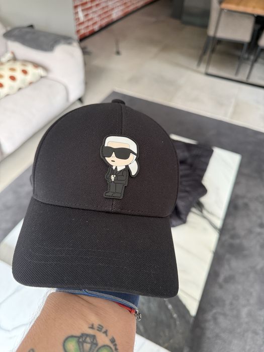 Шапка Karl Lagerfeld / Unisex & One size