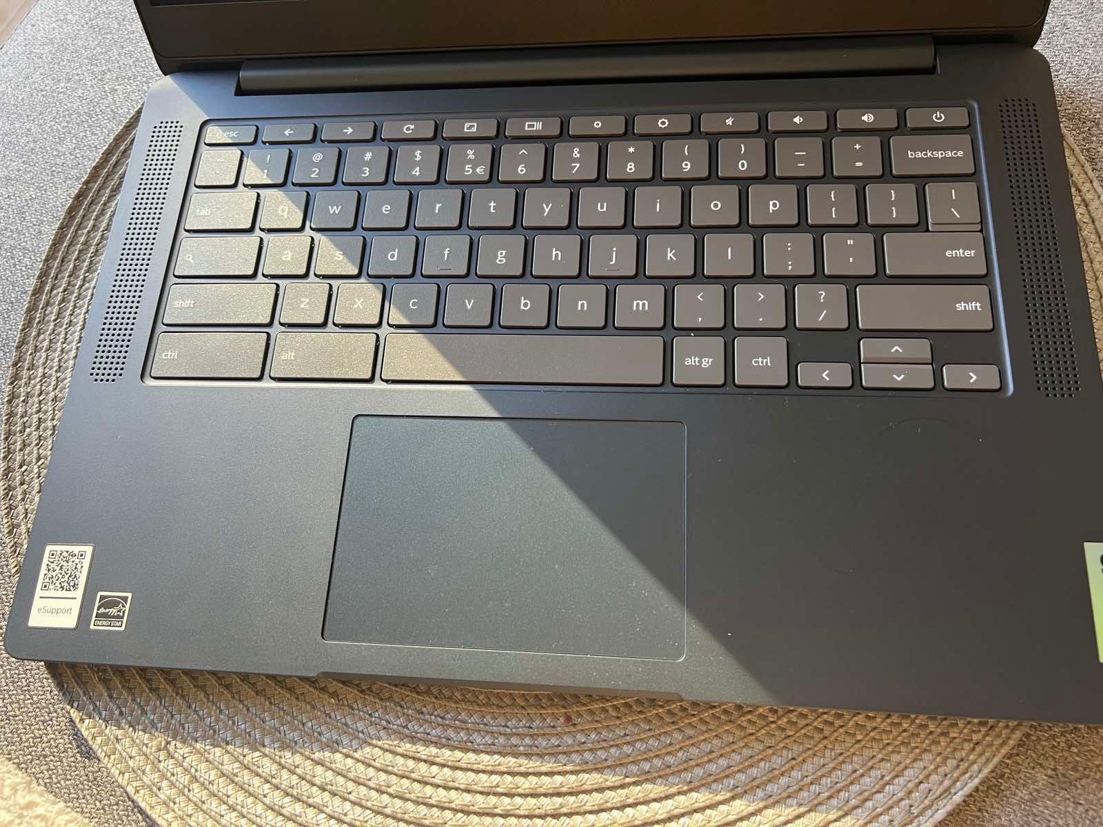 Лаптоп Lenovo IdeaPad 3 Chrome