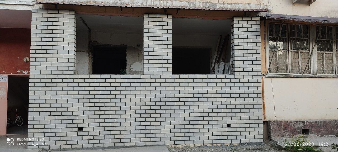 Balkonga g'isht teramiz