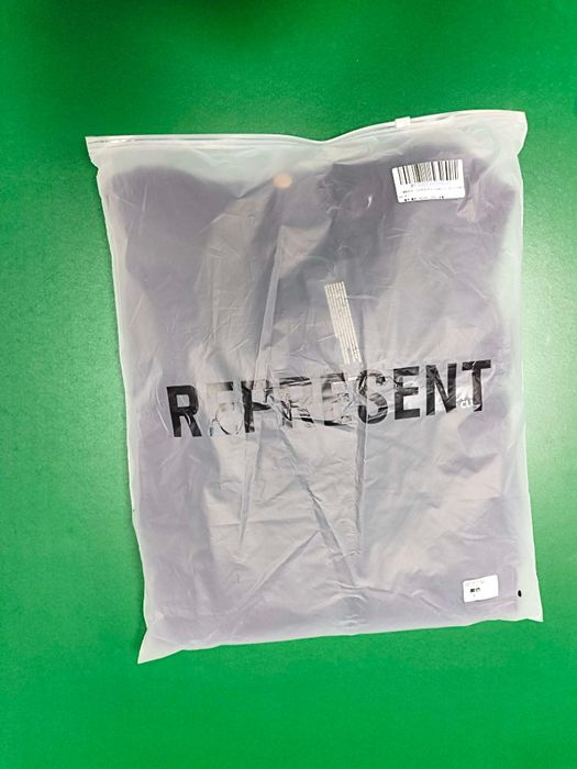 Hanorac urs Represent