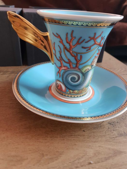 Vand 2 seturi ceasca cu farfurioara cafea, versace