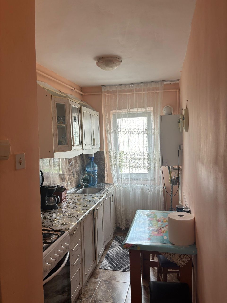 Vand apartament doua camere