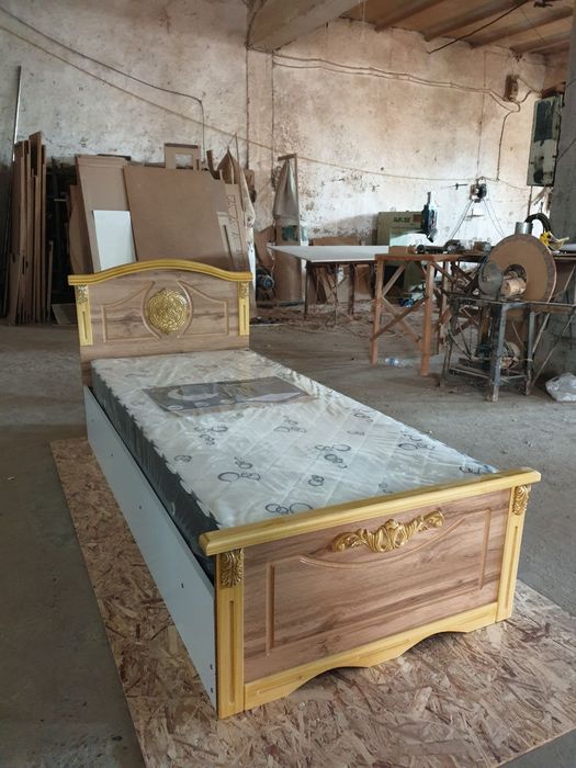Bir kishilik krovat