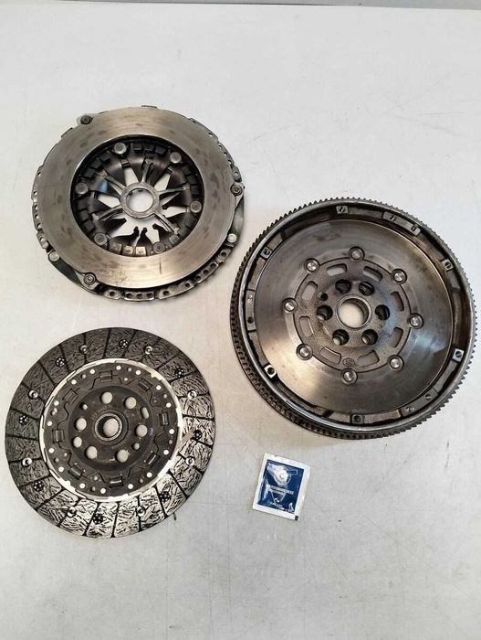 VW/Skoda/Seat/Audi - Комплект съединител и маховик SACHS
