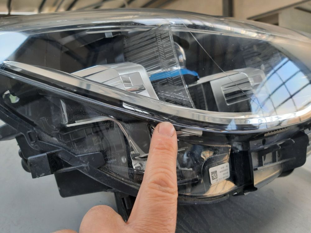 Десен фар за BMW G11