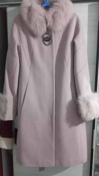 Palto sotiladi yangi