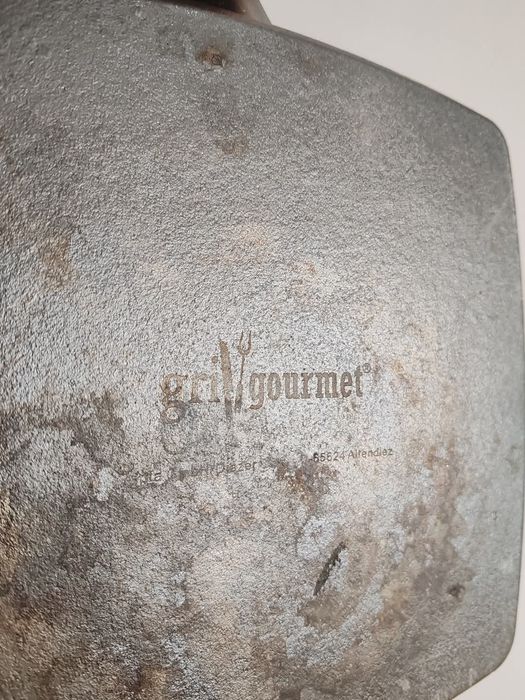 Tigaie grill din fontă