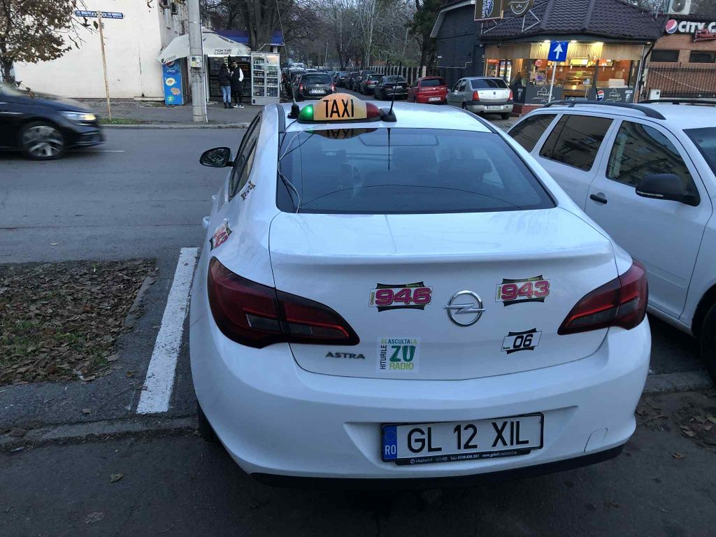 VAND FIRMA TAXI opel asta J 2017 licenta valabila pana pe 19.12.2031