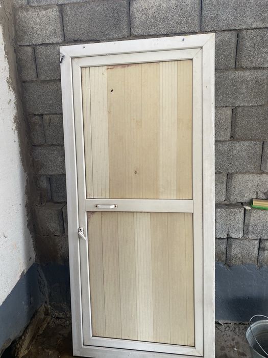 Продаю Аква дверь