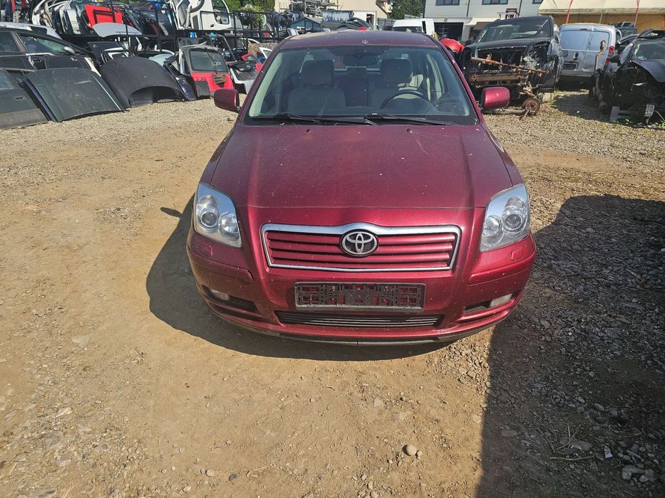 Dezmembrez Toyota Avensis T25 2.0 benzina 1AZ-FSE 108 KW an 2005