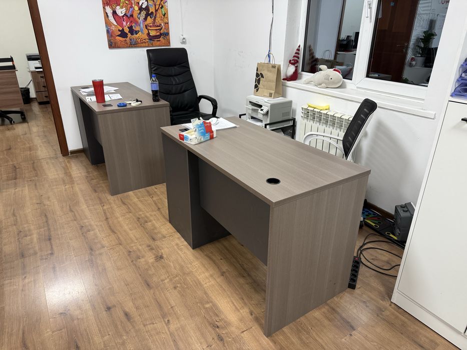 Диван, столы, стулья