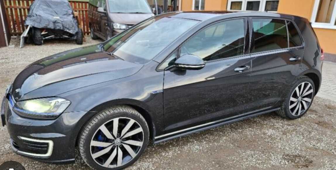 Dezmembrez Volkswagen Golf 7 1.6D