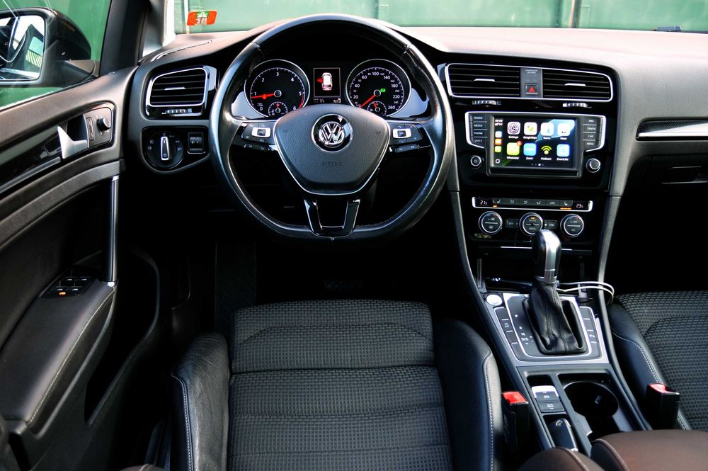 VW Golf 7 VII R-Line / DSG / Panoramic / 1.6 TDI BlueMotion / Highline