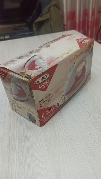 Продаю утюг паровой