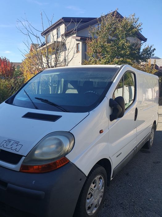 Utilitara renault traffic