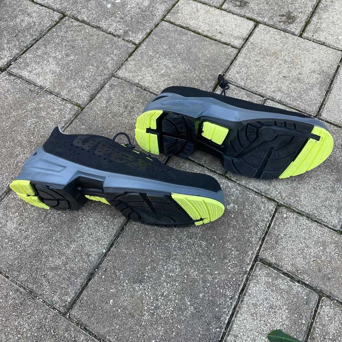 Pantofi de protecție Uvex 1 85438 S1 SRC – noi, mărimea 44 EU