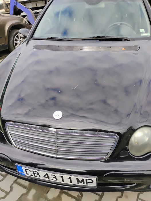 Кола mercedes c200